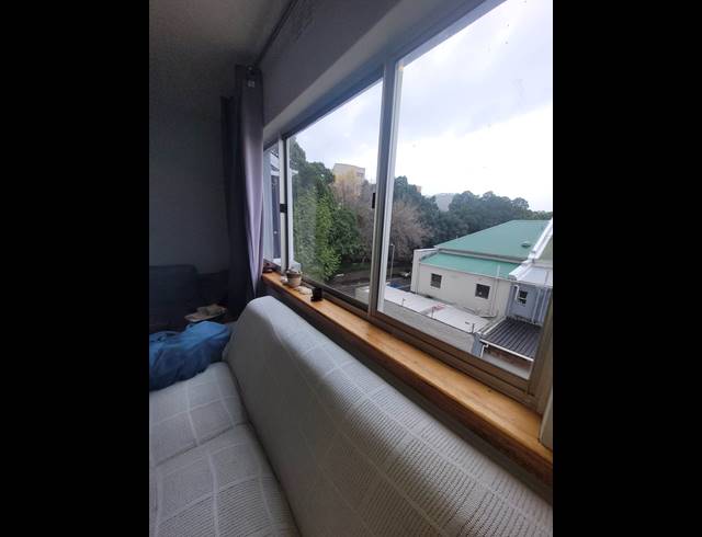 2 BEDROOM APARTMENT RENTED IN ORANJEZICHT